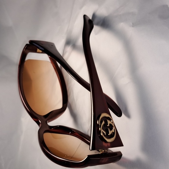 Gucci Accessories - Gucci Womens Oversized Sunglasses. Burgandy.